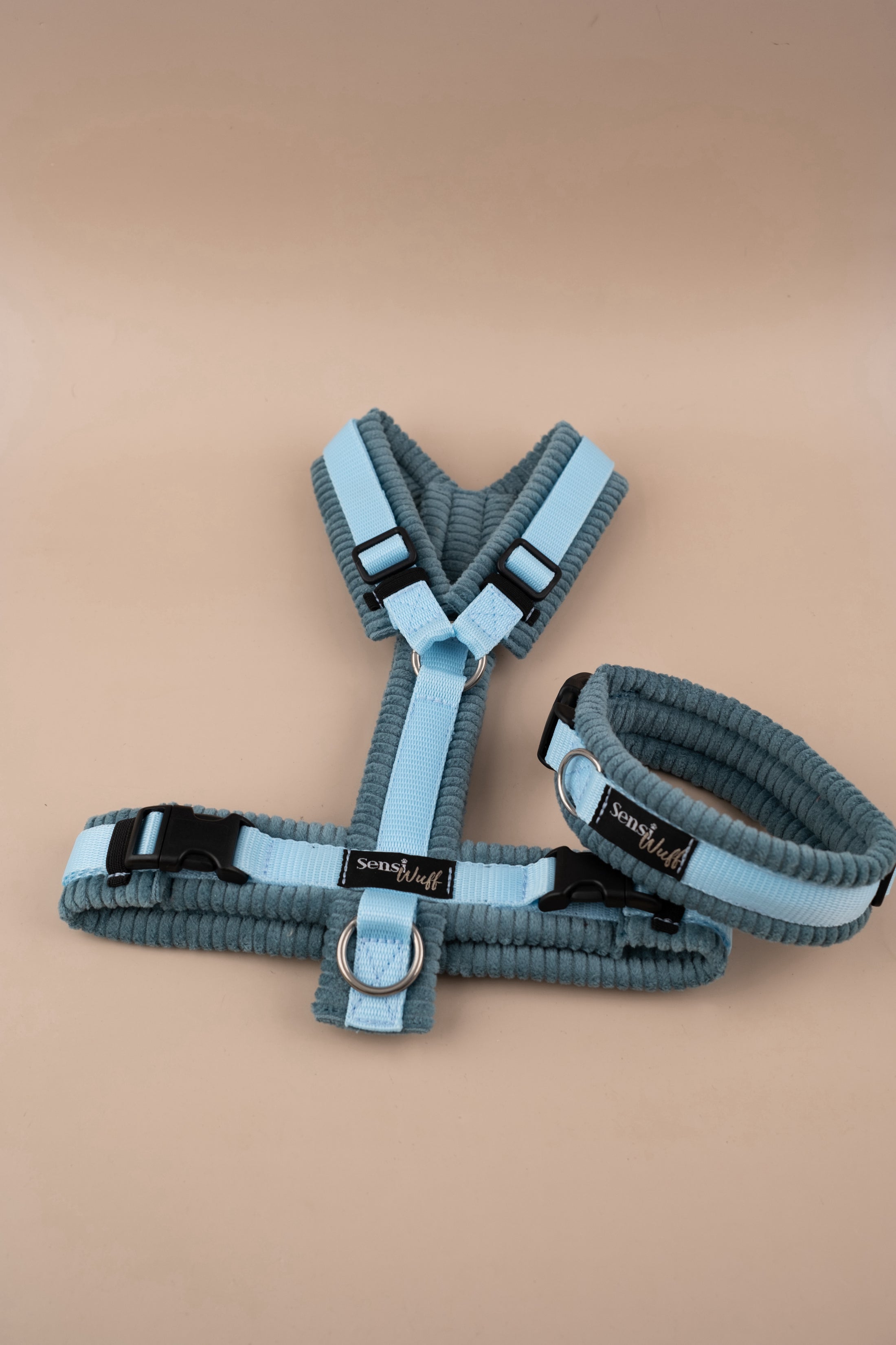 Geschirr "Soft Summer Breeze" Eisblau mit petrol Cord