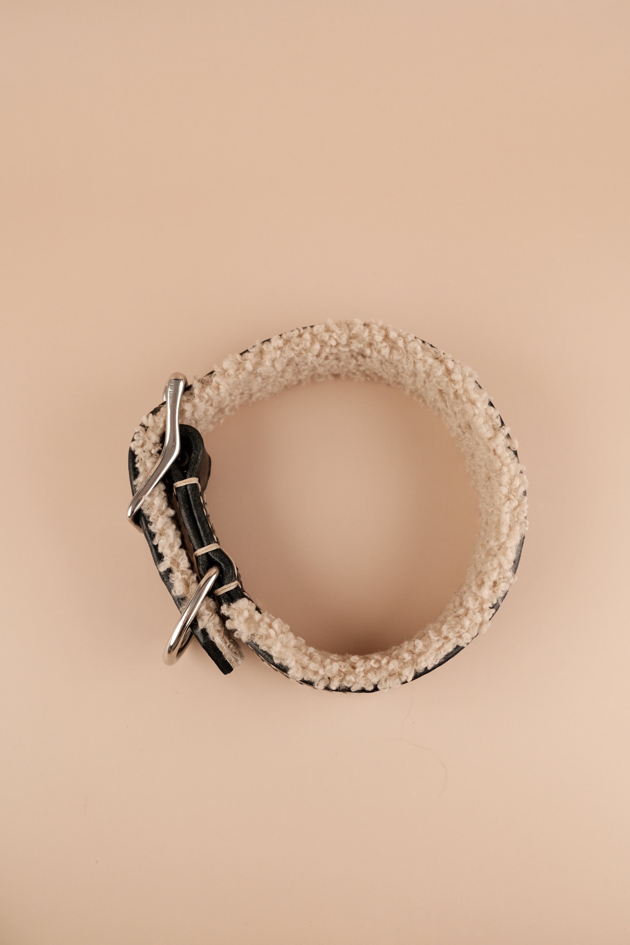 Halsband "Cozy Wintertime" Schwarz Leder mit Teddy